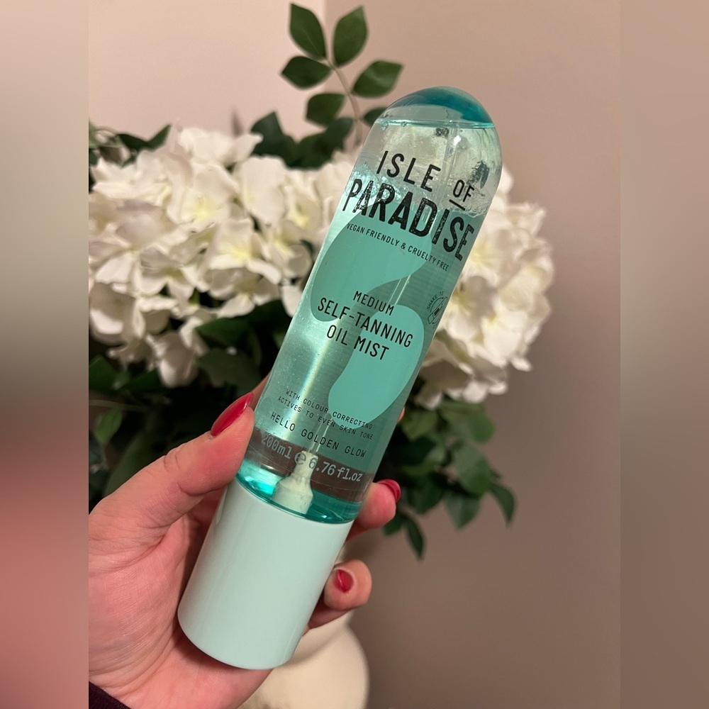 ISLE OF PARADISE • SELF-TANNING OIL MIST • MEDIUM